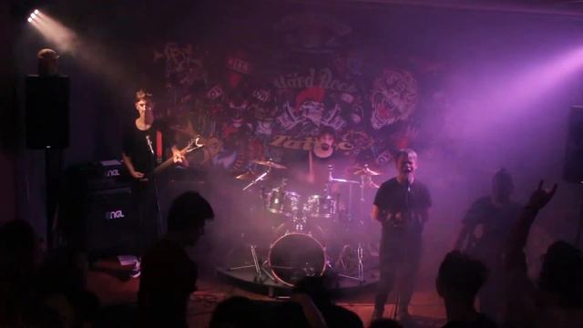 COMA - Кеды-Кросы (Live) смотреть онлайн