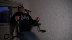 Мы со Скрягой вернулись в дом Миллионера, чтобы найти пришельца