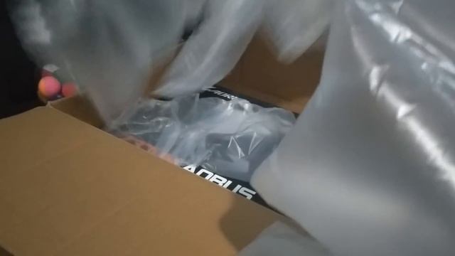 UNBOXING - Placa-Mãe Gigabyte Z370M Aorus Gaming e Memória RAM Corsair DDR4, 2666 MHz смотреть онлайн