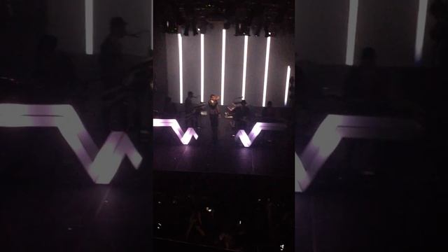 Stromae's Opening Act (Ta Fete) смотреть онлайн