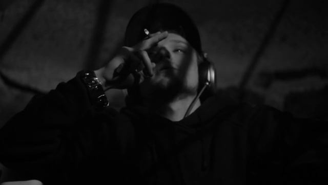 Mattew Tesov - MSIYA/Между Сном и Явью (prod.RipBeat) смотреть онлайн