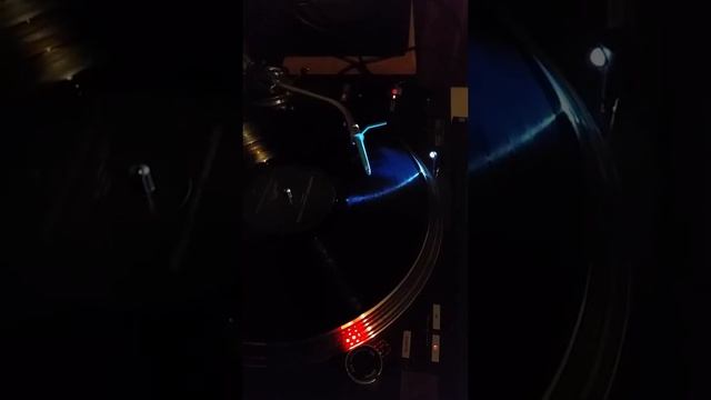 DJ Shadow - Organ Donor смотреть онлайн