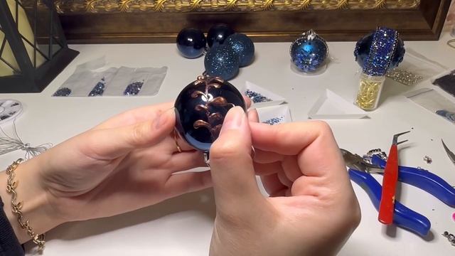 Переделка дешевых елочных шаров 7 идей декора своими руками смотреть онлайн