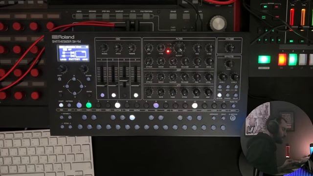 Roland SH-4D session смотреть онлайн