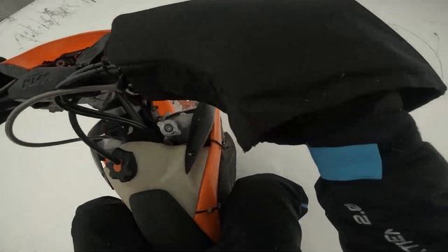 Сноубайк KTM EXC 250 TPI Vortex Sky смотреть онлайн