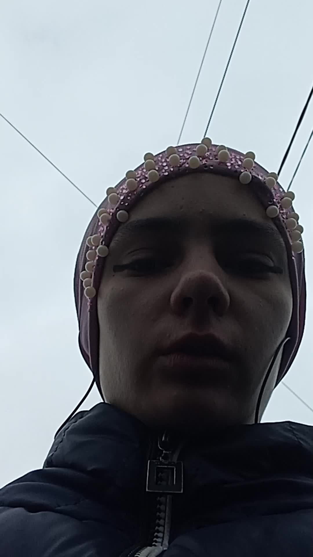 певица поёт