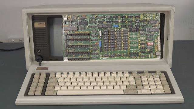 EEVblog #1348 - World's First IBM Compatible PC - The Compaq Portable