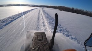 Чистим снег после метели, сломался трактор, отвалилась выхлопная труба.