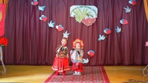 Ника и Валерия Ужва, песня "Жили у бабуси", рук. М.Н.Байбакова