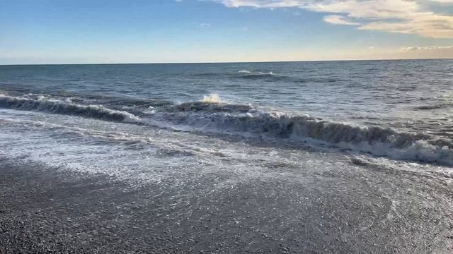 Сочи сегодня. Вардане. Море штормит. смотреть онлайн