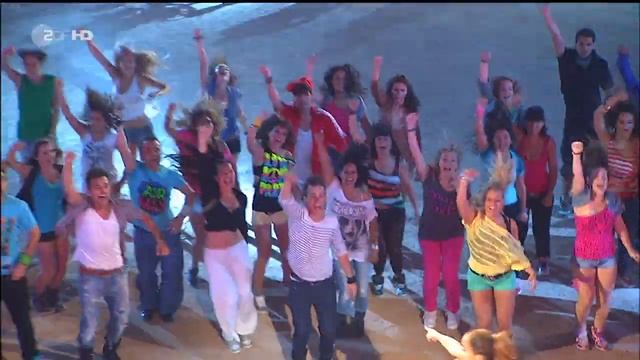 Jennifer Lopez - On The Floor (ZDF HD - Wetten dass..18.06.2011) смотреть онлайн
