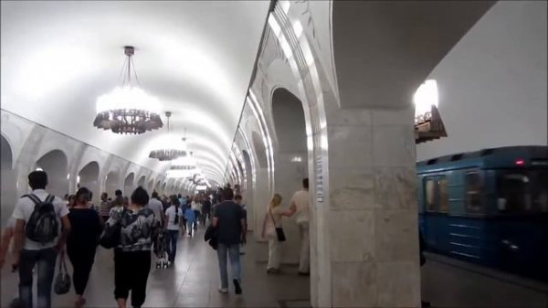 Красивая Московское Метро: The Beautiful Stations of Moscow Metro and the Trains. (Moscow,