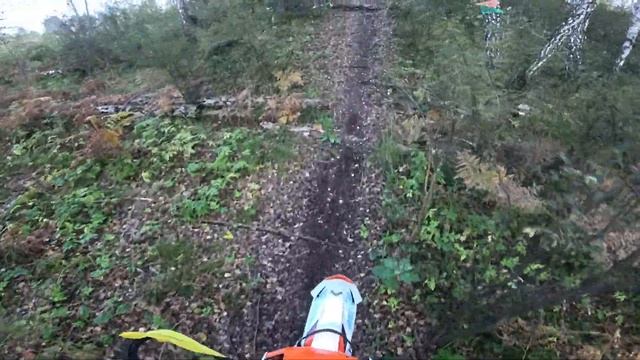 Небольшое сравнение KTM EXC 300 tpi с KTM EXC 300 tbi, после первых километров на tbi. смотреть онлайн