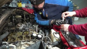 Замена маслосъемных колпачков Toyota 2TR-FE Подробненько