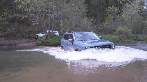 Haval dargo X в лесу вместе с другими Дарго, Танк 300 и Нивой