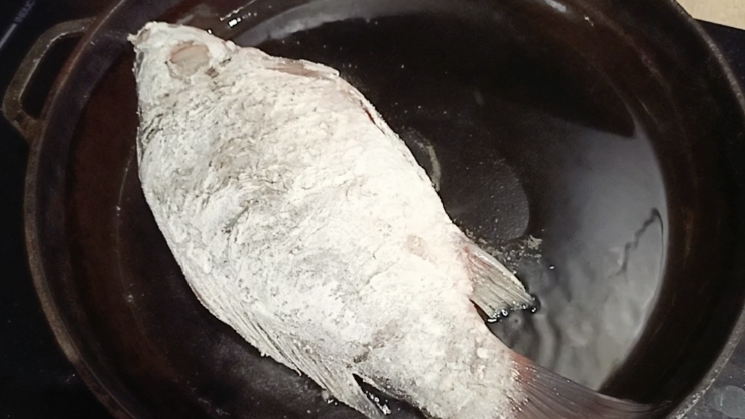 карась жареный смотреть онлайн