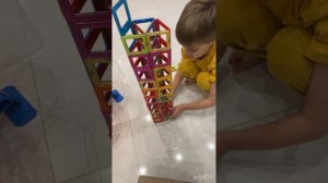 Делаю из магнитного конструктора Бурдж-Халифа