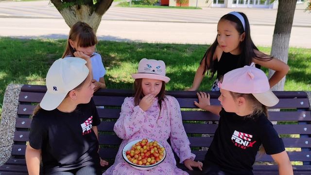 Жадина. Милана Сокольникова в роли жадины к/м