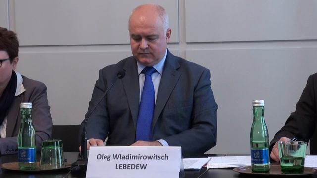 Zollunion, Eurasische Wirtschaftsunion - O.Lebedew - Vortrag, Diskussion (Part 2) смотреть онлайн