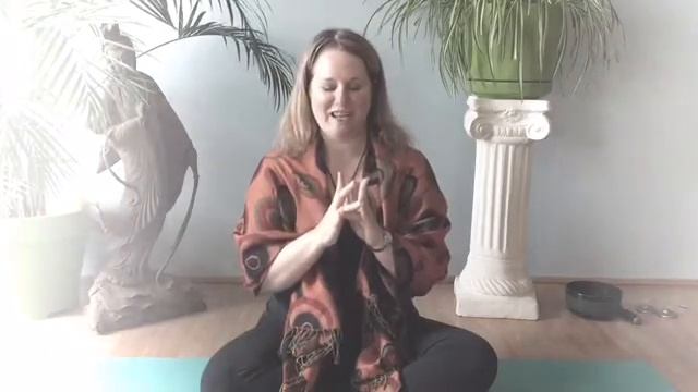 Surabhi Mudra смотреть онлайн