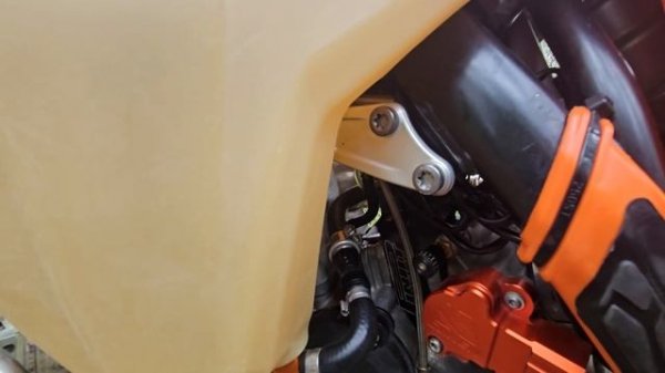 KTM EXC 300 - рассказ о прошивке, мап сенсоре, сравнения золотого и красного вкладыша головки S3.