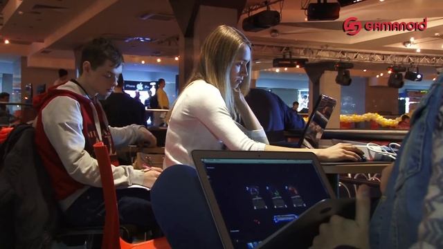 Гранд-финал GCF 2015 в Москве: начало второго дня смотреть онлайн