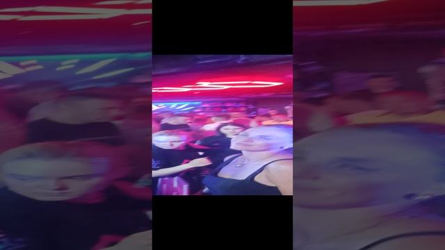 Клуб ,,Фабрика" смотреть онлайн