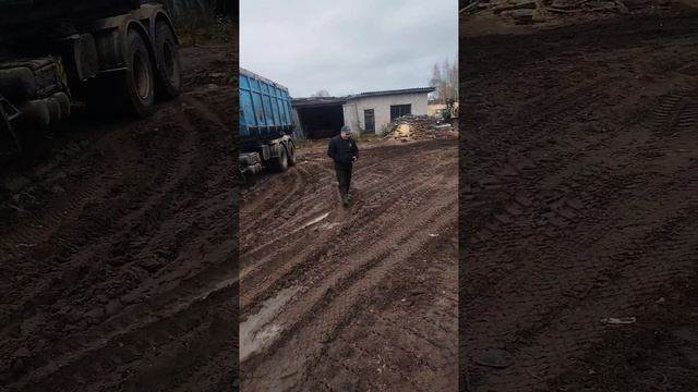 Толя пошел на повышение.