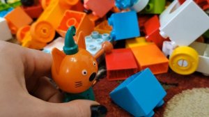 Три кота нашли робота