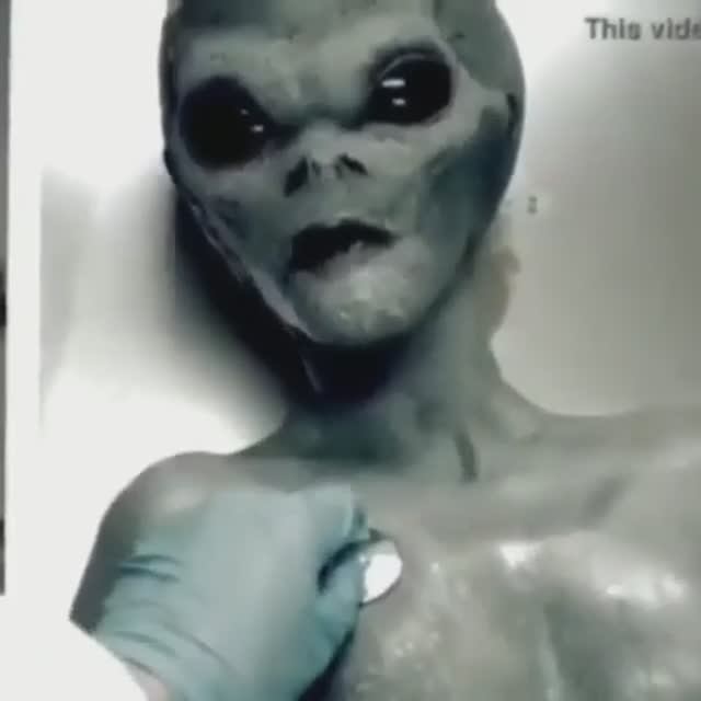 Физический Осмотр Инопланетянина смотреть онлайн