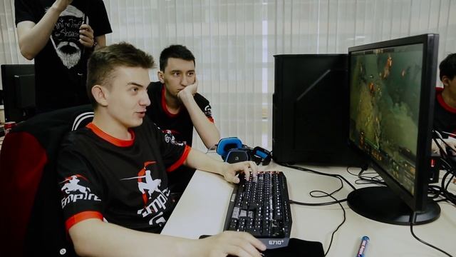 (Documentary RU) Team Empire on The International 2015 with Seagate SSHD @ Empire Seagate Bootcamp смотреть онлайн
