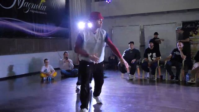 учитель и ученик bboy Муха & Меттатон vs Troublemakerz - "ALL OPTION" break dance battle смотреть онлайн
