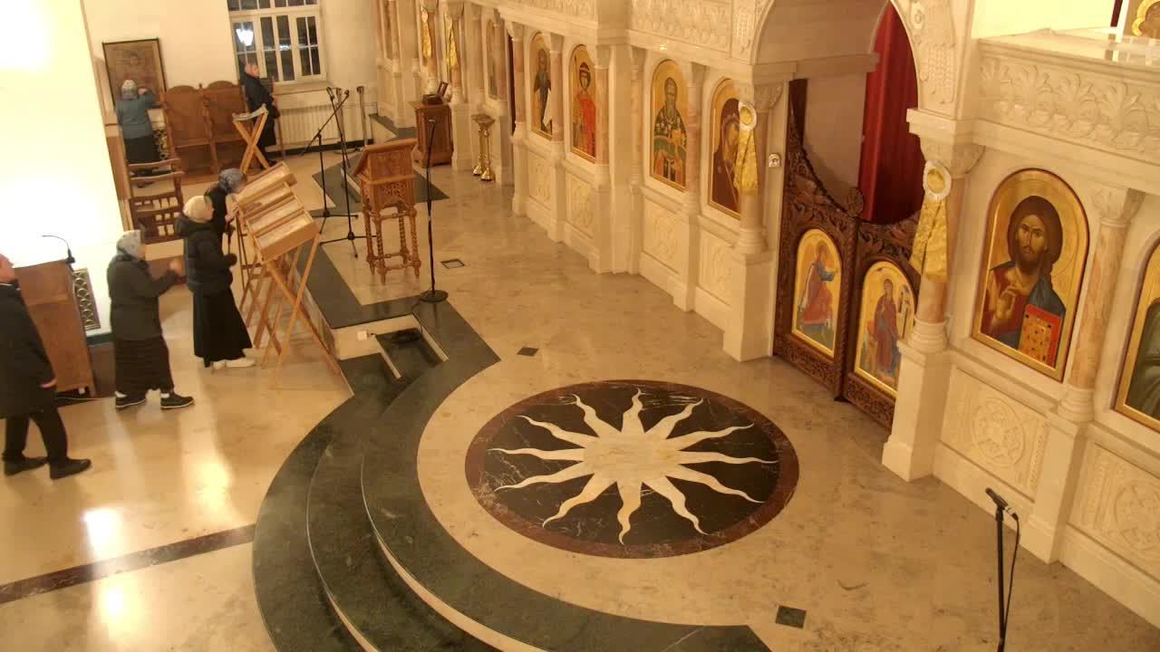 Ранняя Литургия. Неделя 19-я по Пятидесятнице. Преподобного Илариона Великого. 03.11.2024 смотреть онлайн