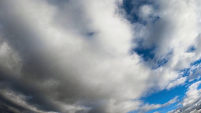 Осенние облака Timelapce 4K смотреть онлайн