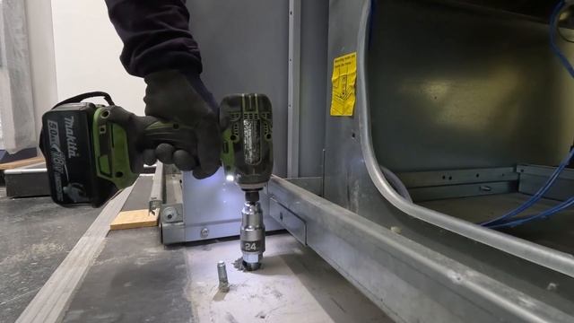 【コインランドリーを独りで工事してみた！その④　洗濯機据付編】こっちちゃんねる смотреть онлайн