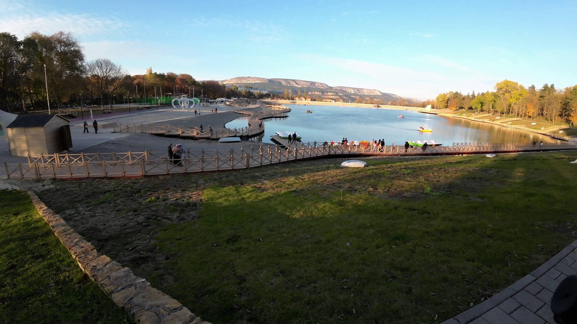 Кисловодск. Старое озеро и Комсомольский парк. Прогулка на эл. велосипеде WHITE SIBERIA CAMRY LIGHT. смотреть онлайн