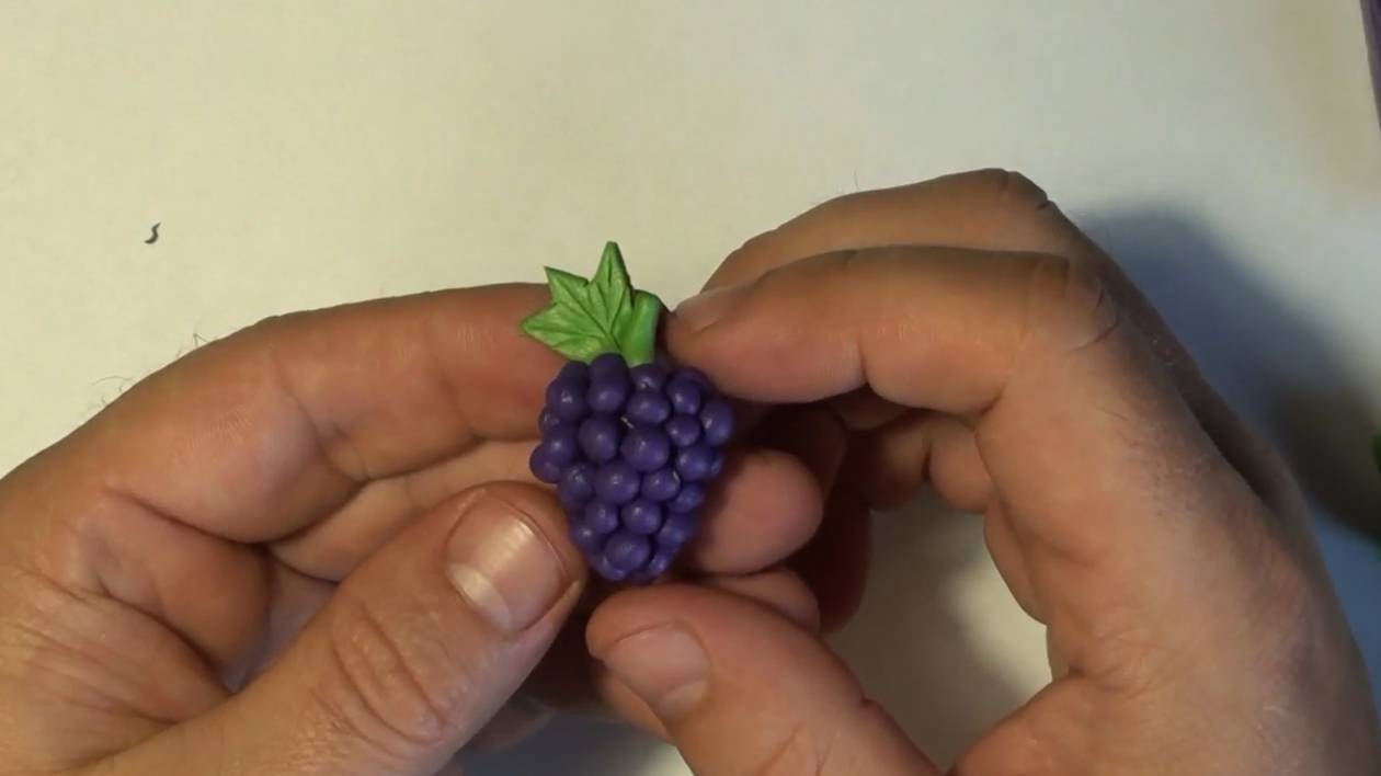 Как слепить виноград из пластилина смотреть онлайн