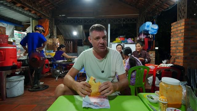 Обзор уличной еды. Мы обожрались! смотреть онлайн