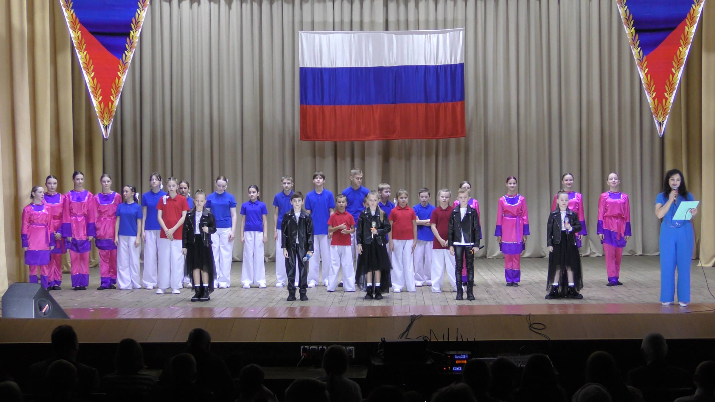 Концерт ко Дню народного единства 2024 смотреть онлайн