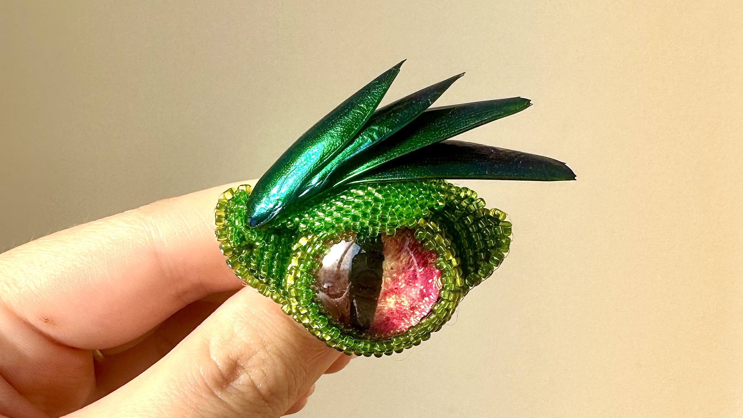 Глаз дракона плетём из бисера мастер класс со схемами МК видео уроки брошь своими руками смотреть онлайн