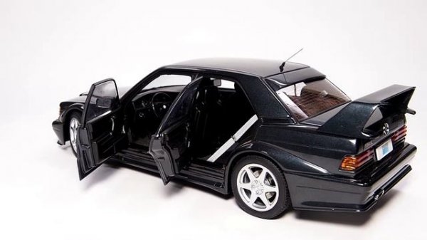 Autoart 1:18 Mercedes Benz 190E EVO2 2.5-16V