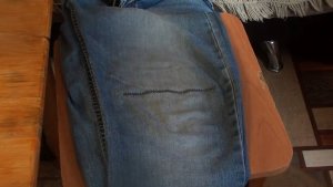 Как зашить разорваные джинсы