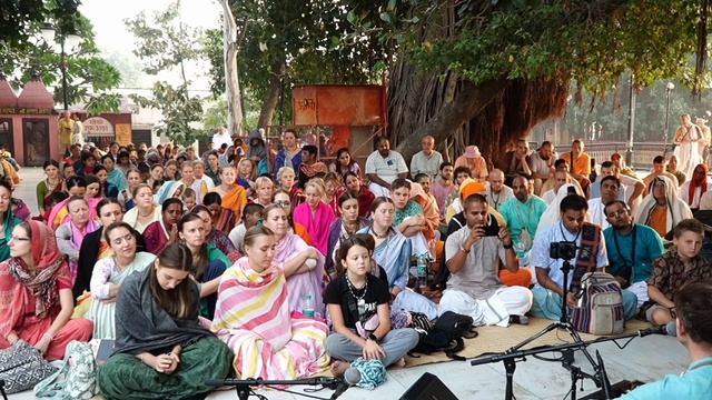 2024.10.29 Джьотисар 01 Шри Прахлад прабху настройка и киртан смотреть онлайн