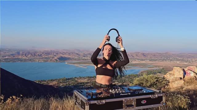 Dj_Liana _Live # Lake Elsinore California Views 1080Р # Progressive House & Melodic Techno