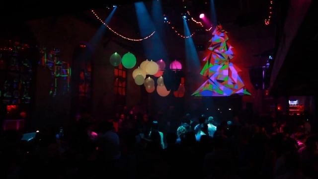 Arma 17 NY Techno Tree смотреть онлайн