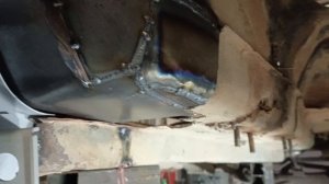 как поменять лонжерон на Ниве