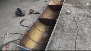 Кормушка из бочки для телят