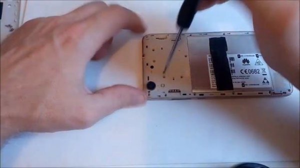 Huawei y6 II battery removed