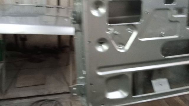 Открасил двери Нивы , багажник и капот .mp4