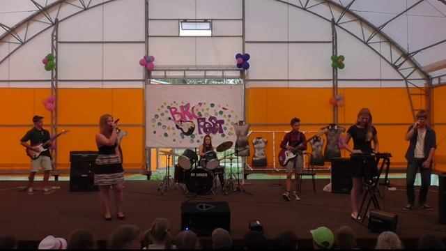 4 cмена 2015 РокКонцерт (The Offspring - Days Go By) смотреть онлайн